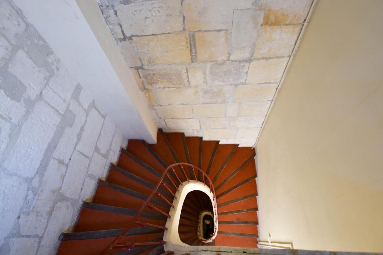 Gipsy - Clim Apartment Arles Bagian luar foto